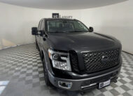 2017 Nissan Titan PRO-4X 4×4