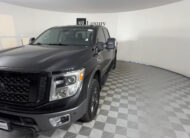 2017 Nissan Titan PRO-4X 4×4