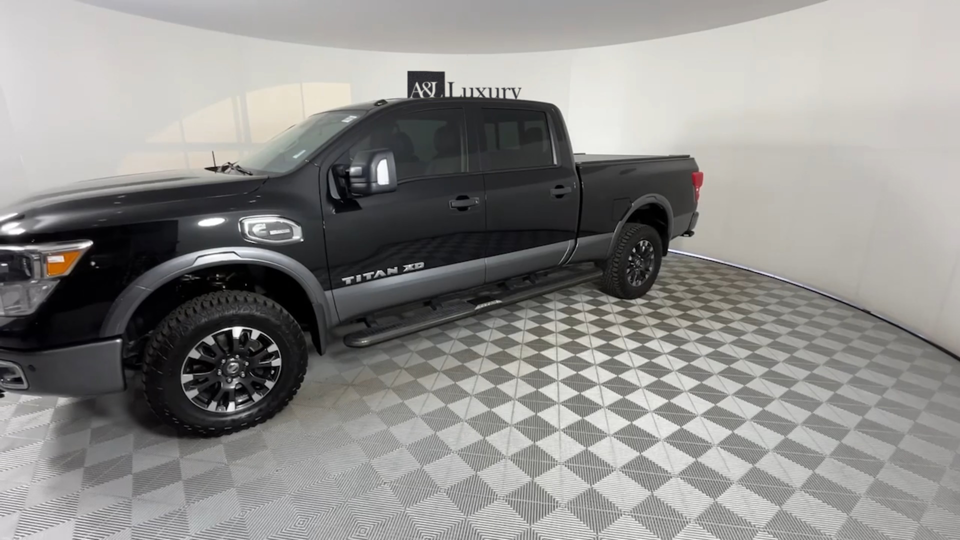 2017 Nissan Titan PRO-4X 4×4