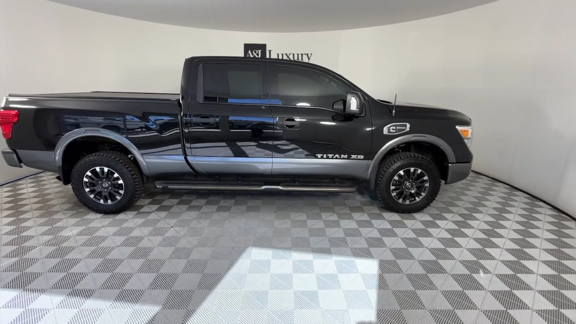 2017 Nissan Titan PRO-4X 4×4